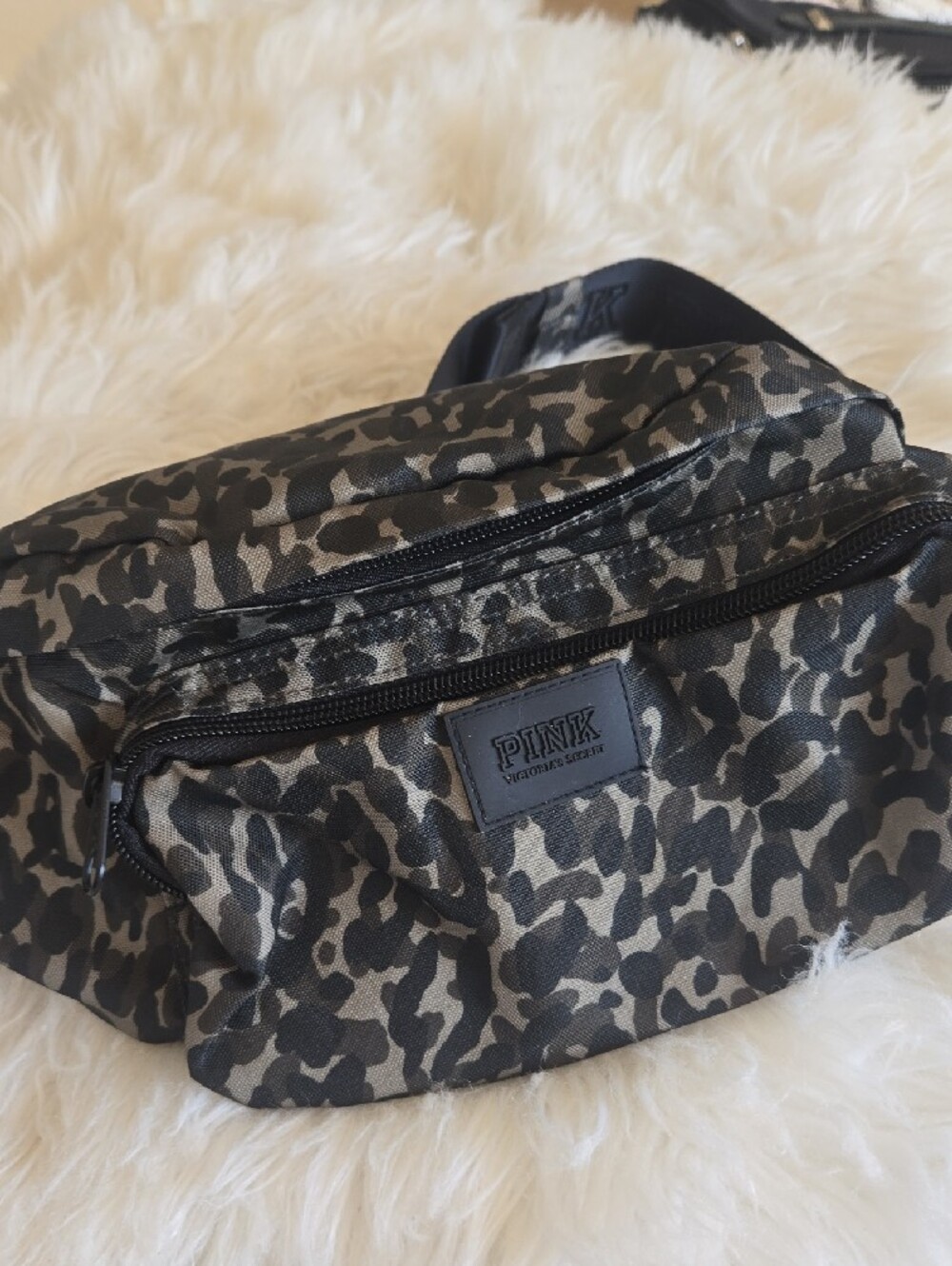 PINK Victoria's Secret PINK Leopard Print Waist Bag - Black & Taupe - Picture 3 of 7